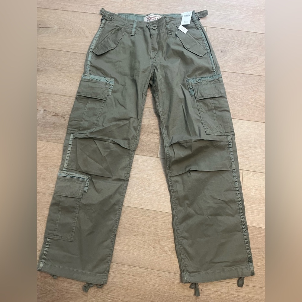 Abercrombie & Fitch Green Cargo Pants Relaxed Fit
